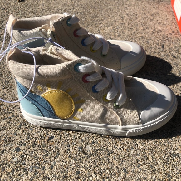 Cat & Jack rainbow sneakers - Picture 2 of 4